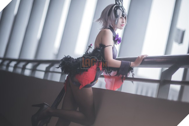 Cosplay Jean D'Arc cực nóng bỏng trong Fate/Grand Order