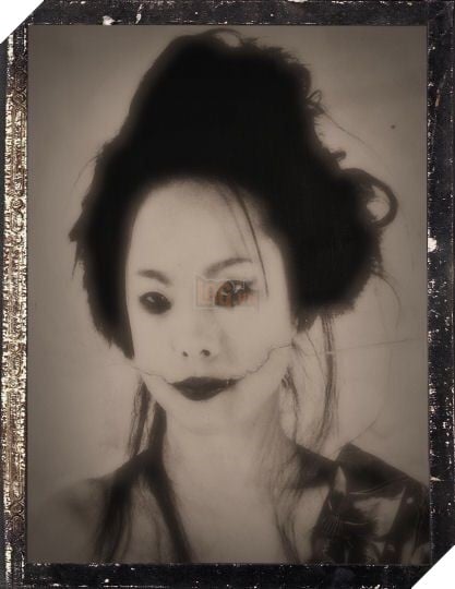 
Trước khi hành hình, bà là một người phụ nữ rất đẹp 
