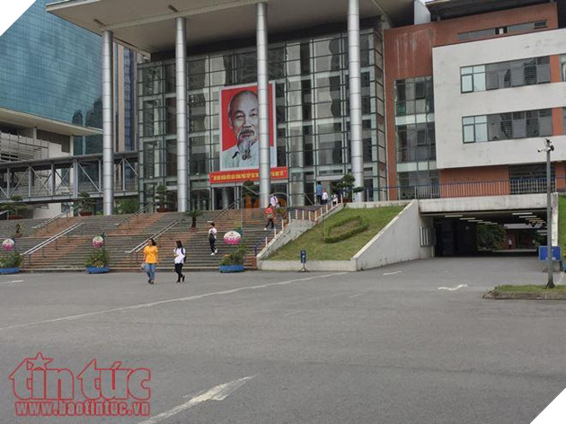 “Đề thi Toán năm nay khó, em nhắm chừng chỉ được có 8 điểm thôi” 11