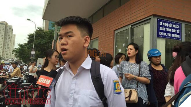 “Đề thi Toán năm nay khó, em nhắm chừng chỉ được có 8 điểm thôi” 12