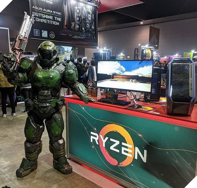 Choáng ngợp với bộ cosplay Doom tỉ lệ thật giống y hệt trong game bước ra 9