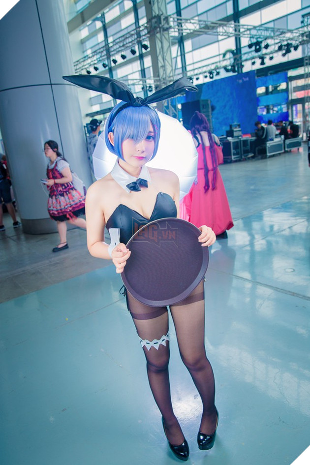 Tuyệt vời cosplay nàng hầu xem "xinh đến ngất ngây" trong Re:Zero