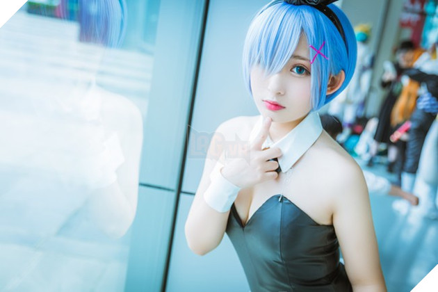 Tuyệt vời cosplay nàng hầu xem "xinh đến ngất ngây" trong Re:Zero