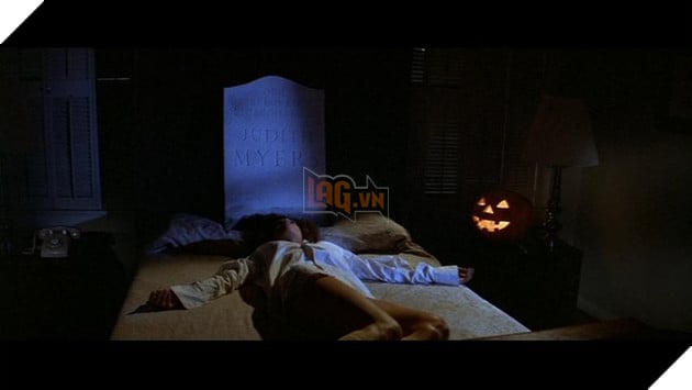 Phát hoảng với Top 11 pha hù rớt tim trong các bộ phim kinh dị kinh điển phần 1  8