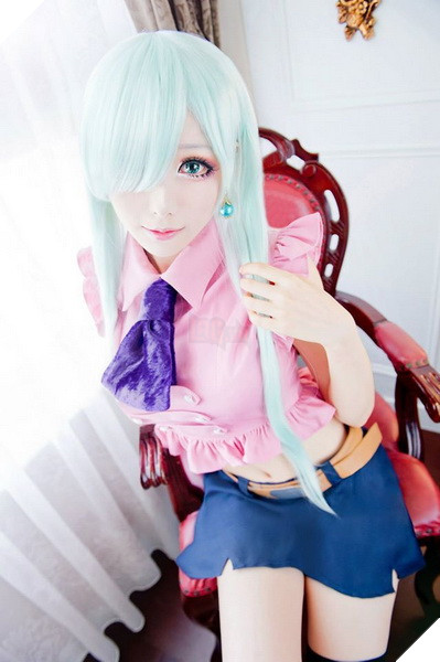 Thẩn thờ với bộ cosplay xinh xắn trong veo của cô nàng Elizabeth Liones trong Thất Hình Đại Tội 2