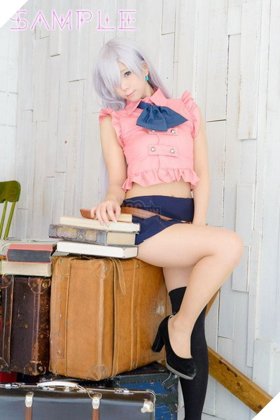 Thẩn thờ với bộ cosplay xinh xắn trong veo của cô nàng Elizabeth Liones trong Thất Hình Đại Tội 4