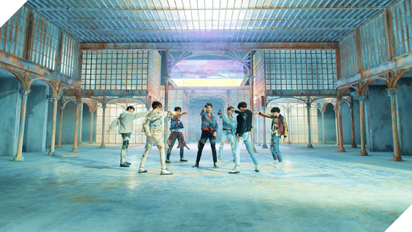 Vượt mặt BTS, 'Power' của EXO có cơ hội được phát tại vòng Tứ kết World Cup 2018 0