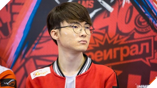 Đến Rift Rivals 2018, Faker tiết lộ rằng SKT vẫn chưa thích ứng được với meta và vẫn đang học hòi từ những khu vực khác