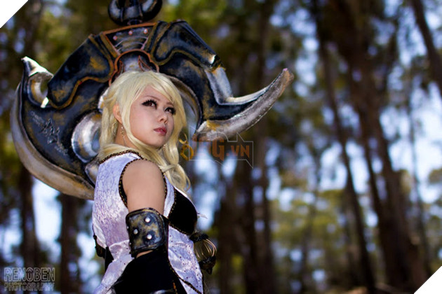 Toát mồ hôi với bộ Cosplay Cuồng Long nữ siêu gợi cảm giữa trời mùa hè 10