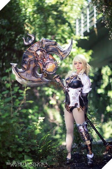 Toát mồ hôi với bộ Cosplay Cuồng Long nữ siêu gợi cảm giữa trời mùa hè 9