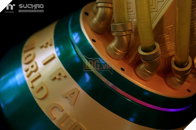 Chiếc PC kiêm cúp vàng World Cup này chắc chắn sẽ khiến bạn phải ngất vì quá đẹp - Ảnh 8.