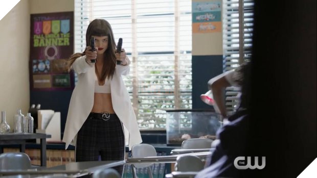 Siêu anh hùng truyền hình DC nhá hàng nóng hổi: Arrow, The Flash, Supergirl và Batwoman