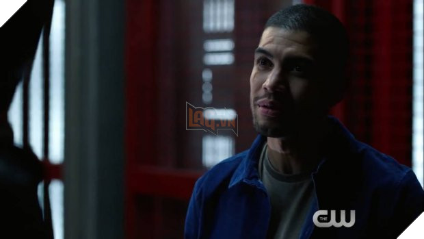 Siêu anh hùng truyền hình DC nhá hàng nóng hổi: Arrow, The Flash, Supergirl và Batwoman