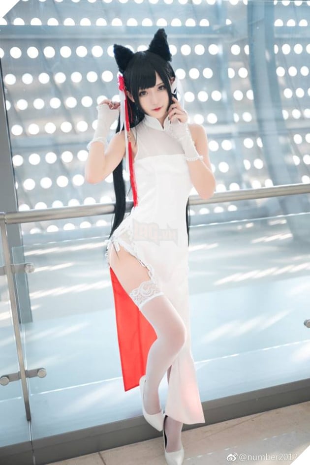Cùng chiêm ngưỡng bộ cosplay Atago trong Azur Lane trong trắng thuần khiết  6