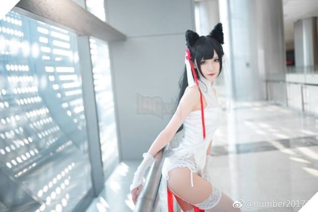 Cùng chiêm ngưỡng bộ cosplay Atago trong Azur Lane trong trắng thuần khiết  8