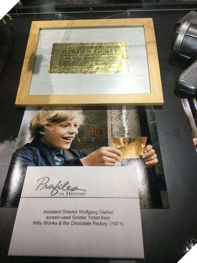 Kiếm ánh sáng trong Star Wars được bán với giá không tưởng: 5,5 tỷ đồng - Ảnh 1.