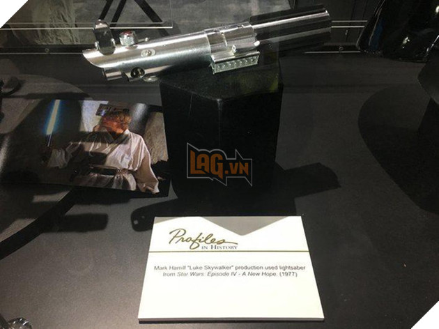 Kiếm ánh sáng trong Star Wars được bán với giá không tưởng: 5,5 tỷ đồng - Ảnh 7.