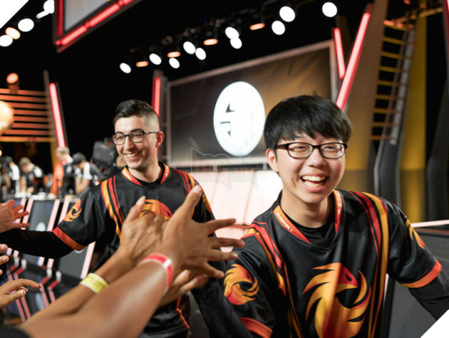 Phản ứng của cộng đồng khi thấy SKT thắng GEN: Pirean là hàng ngoại từ Bắc Mỹ nhập về có khác - Ảnh 1.