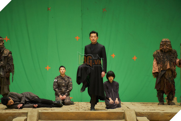 NHÀ SẢN XUẤT ‘THỬ THÁCH THẦN CHẾT - 49 NGÀY CUỐI CÙNG’ TUNG VIDEO VÀ ẢNH HẬU TRƯỜNG NHÍ NHỐ 