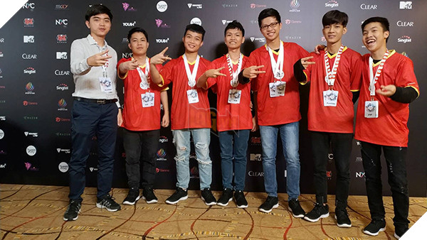 Optimus chia se - Toi chua tung muon duoc keu la huan luyen vien vi thay ban than chua du kha nang Optimus chia sẻ - Tôi chưa từng muốn được kêu là huấn luyện viên vì thấy bản thân chưa đủ khả năng