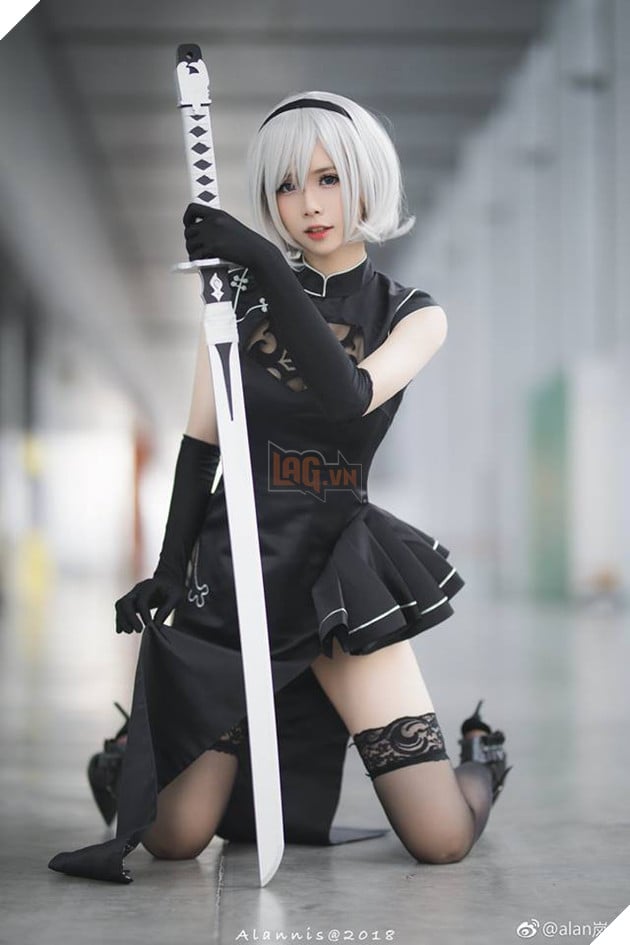 Lại ngất ngây với cosplay cô nàng 2B trong Nier: Automata - Ảnh 2.