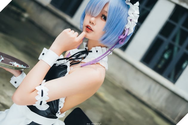 Ngất ngây với vẻ đẹp đáng yêu nhưng cực kì gợi cảm của cô hầu gái Rem 2