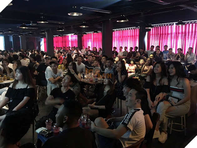 ROS Mobile: Bien nguoi tham du offline Chien Dich Sinh Ton cuoi tuan qua tai Ha Noi 12 ROS Mobile: Biển người tham dự offline Chiến Dịch Sinh Tồn cuối tuần qua tại Hà Nội 12