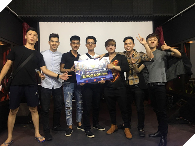 ROS Mobile: Bien nguoi tham du offline Chien Dich Sinh Ton cuoi tuan qua tai Ha Noi 14 ROS Mobile: Biển người tham dự offline Chiến Dịch Sinh Tồn cuối tuần qua tại Hà Nội 14
