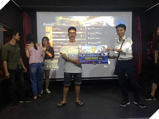 ROS Mobile: Bien nguoi tham du offline Chien Dich Sinh Ton cuoi tuan qua tai Ha Noi 16 ROS Mobile: Biển người tham dự offline Chiến Dịch Sinh Tồn cuối tuần qua tại Hà Nội 16