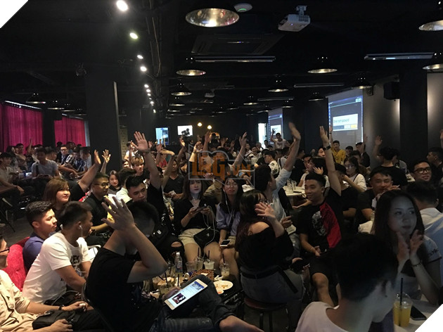 ROS Mobile: Bien nguoi tham du offline Chien Dich Sinh Ton cuoi tuan qua tai Ha Noi 24 ROS Mobile: Biển người tham dự offline Chiến Dịch Sinh Tồn cuối tuần qua tại Hà Nội 24