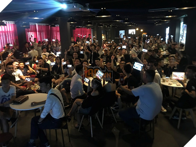 ROS Mobile: Bien nguoi tham du offline Chien Dich Sinh Ton cuoi tuan qua tai Ha Noi 27 ROS Mobile: Biển người tham dự offline Chiến Dịch Sinh Tồn cuối tuần qua tại Hà Nội 27
