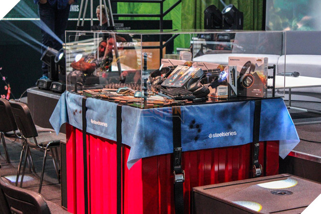 Thèm thuồng ngắm nhìn bộ Gaming Gear PUBG chính chủ do Bluehole và Steelseries hợp tác sản xuất 6