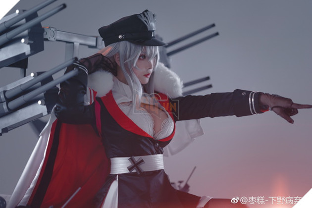 Nghẹn ngào cùng bộ cosplay Mỹ Nữ Tàu Chiến giống hệt trong game Azur Lane 5