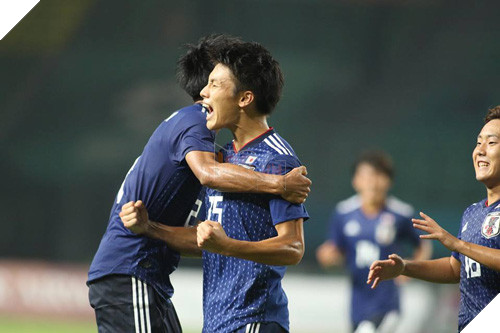 Vừa ra trận, Nhật bản đã càn quét sạch Malaysia, để lại Việt Nam gánh team cho toàn Đông Nam Á