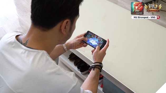 Ca sĩ Ưng Hoàng Phúc khẳng định chơi MU Strongest là sự thật - Ảnh 4.
