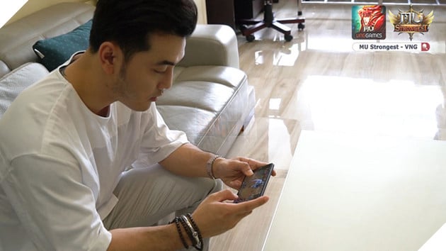 Ca sĩ Ưng Hoàng Phúc khẳng định chơi MU Strongest là sự thật - Ảnh 5.