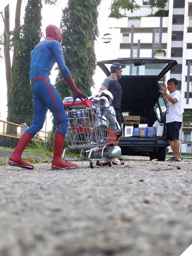 Thanh niên khoe ảnh chụp thân mật cùng cả dàn siêu anh hùng, còn cả gan sai Spiderman, Deadpool và Captain đi bọc đu đủ - Ảnh 8. Thanh niên khoe ảnh chụp thân mật cùng cả dàn siêu anh hùng, còn cả gan sai Spiderman, Deadpool và Captain đi bọc đu đủ - Ảnh 8.