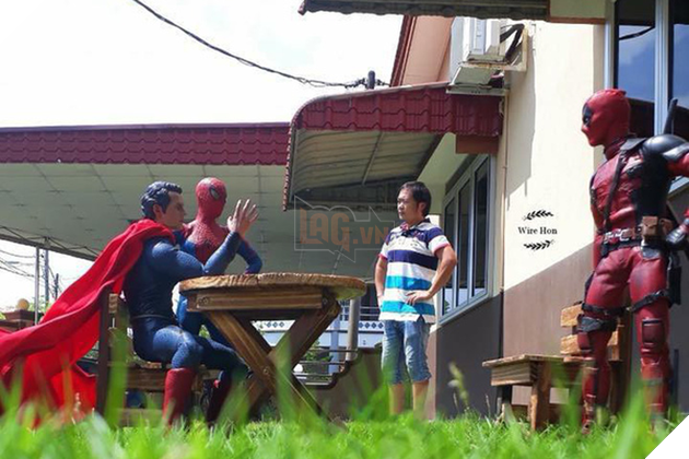 Thanh niên khoe ảnh chụp thân mật cùng cả dàn siêu anh hùng, còn cả gan sai Spiderman, Deadpool và Captain đi bọc đu đủ - Ảnh 3. Thanh niên khoe ảnh chụp thân mật cùng cả dàn siêu anh hùng, còn cả gan sai Spiderman, Deadpool và Captain đi bọc đu đủ - Ảnh 3.