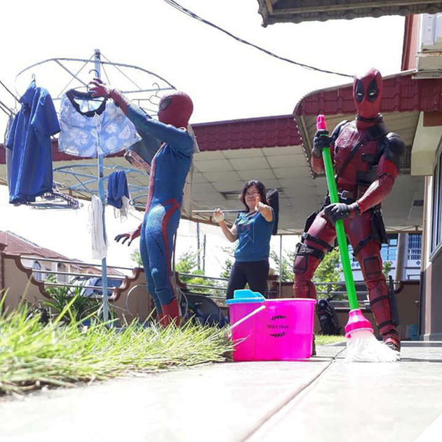 Thanh niên khoe ảnh chụp thân mật cùng cả dàn siêu anh hùng, còn cả gan sai Spiderman, Deadpool và Captain đi bọc đu đủ - Ảnh 5. Thanh niên khoe ảnh chụp thân mật cùng cả dàn siêu anh hùng, còn cả gan sai Spiderman, Deadpool và Captain đi bọc đu đủ - Ảnh 5.