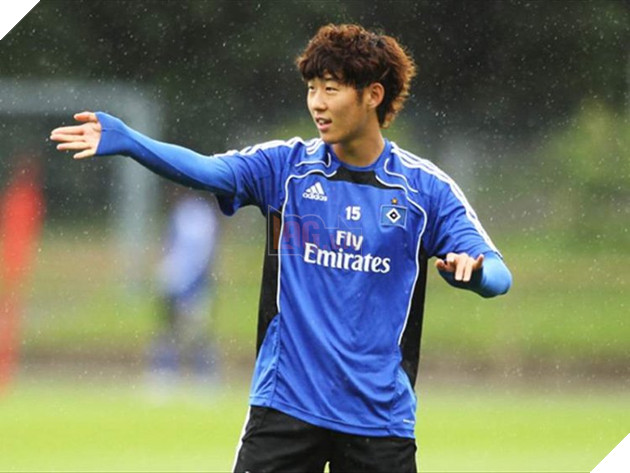 Son thời còn khoác áo đội trẻ CLB Hamburg SV.