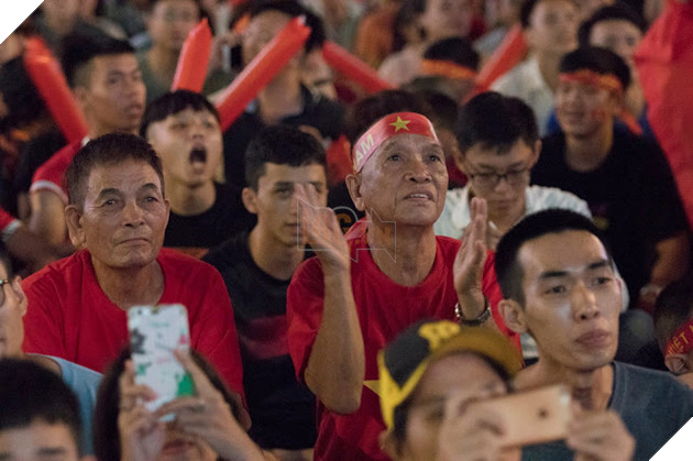 Olympic Việt Nam - Olympic Syria: Cả nước mong tin thắng trận 7