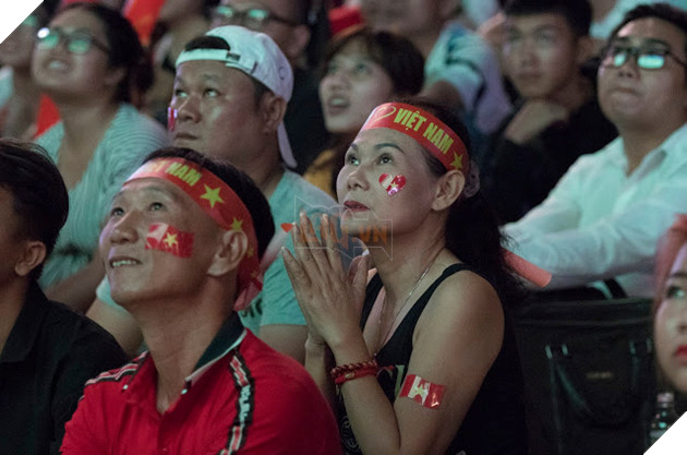 Olympic Việt Nam - Olympic Syria: Cả nước mong tin thắng trận 26