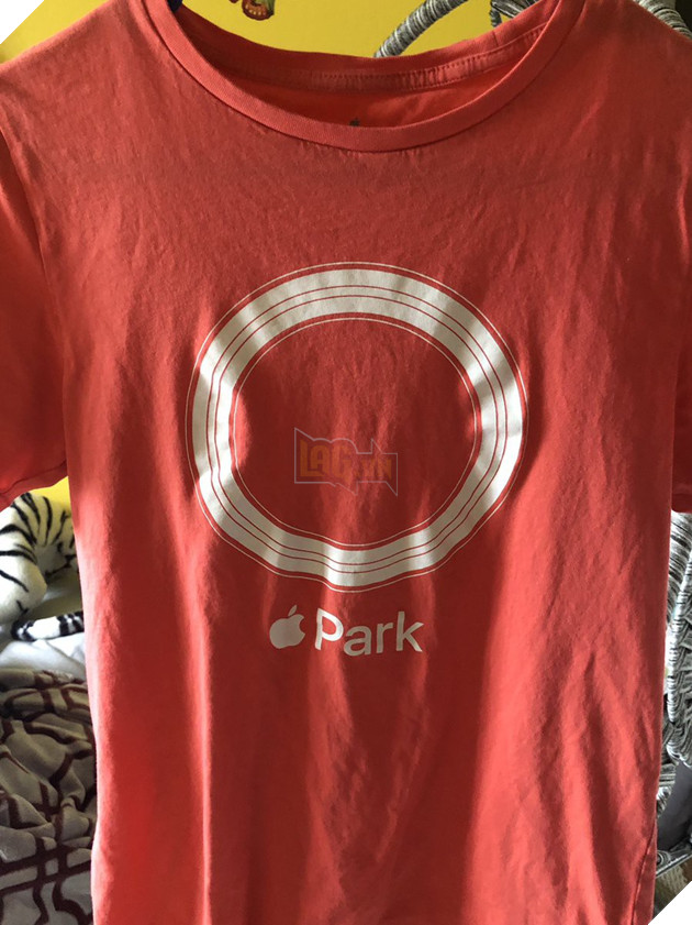 Đoán mãi không ra ẩn ý của Apple là gì, dân mạng rủ nhau chế ảnh thiệp mời sự kiện ra mắt iPhone mới 2