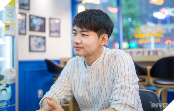 LMHT: Nhân một ngày đẹp trời, Kuro và Smeb gặp nhau và chia sẻ toàn chuyện thâm cung bí sử của các thành viên ROX Tigers cũ - Ảnh 4.