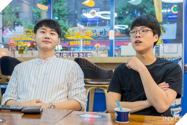 LMHT: Nhân một ngày đẹp trời, Kuro và Smeb gặp nhau và chia sẻ toàn chuyện thâm cung bí sử của các thành viên ROX Tigers cũ - Ảnh 9.