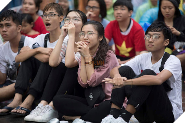 Cảm xúc người hâm mộ trong loạt đấu súng cân não của Olympic Việt Nam 11