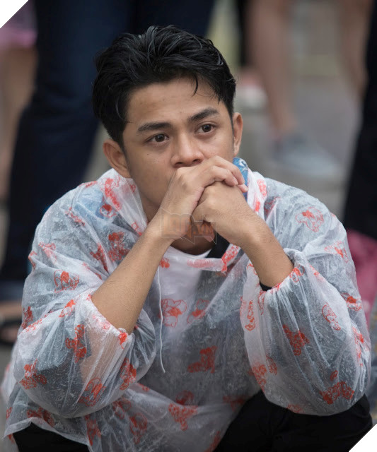 Cảm xúc người hâm mộ trong loạt đấu súng cân não của Olympic Việt Nam 24