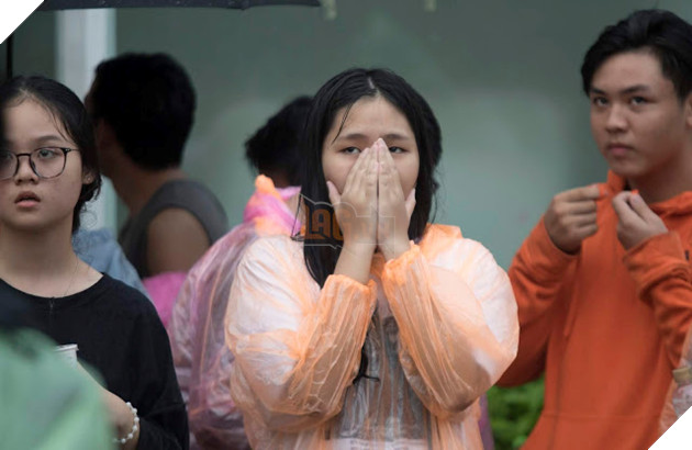 Cảm xúc người hâm mộ trong loạt đấu súng cân não của Olympic Việt Nam 28