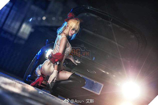 Nóng mặt với bộ ảnh Cosplay Saber phiên bản đua xe nóng cháy cả lốp 7
