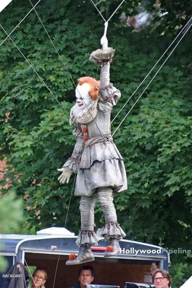 Gã hề Pennywise quay trở lại reo rắc nỗi sợ hãi cho mọi người trong ảnh hậu trường It: Chapter 2 - Ảnh 3.